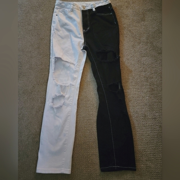 Bundle Set of Two Shein Two Tone Jeans Heart Pocket & Distressing Wide Leg/ Boot - Picture 10 of 14